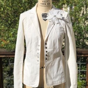 Sex & the City'esque White Vent-Back Jacket